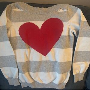 Heart Patterned Gray and White Sweater